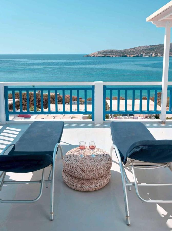 Blue Dolphin Antiparos Villas And Suites Agios Georgios  ภายนอก รูปภาพ