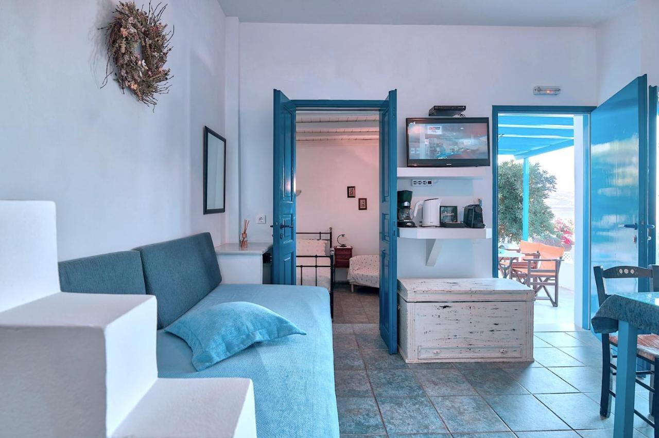 Blue Dolphin Antiparos Villas And Suites Agios Georgios  ภายนอก รูปภาพ