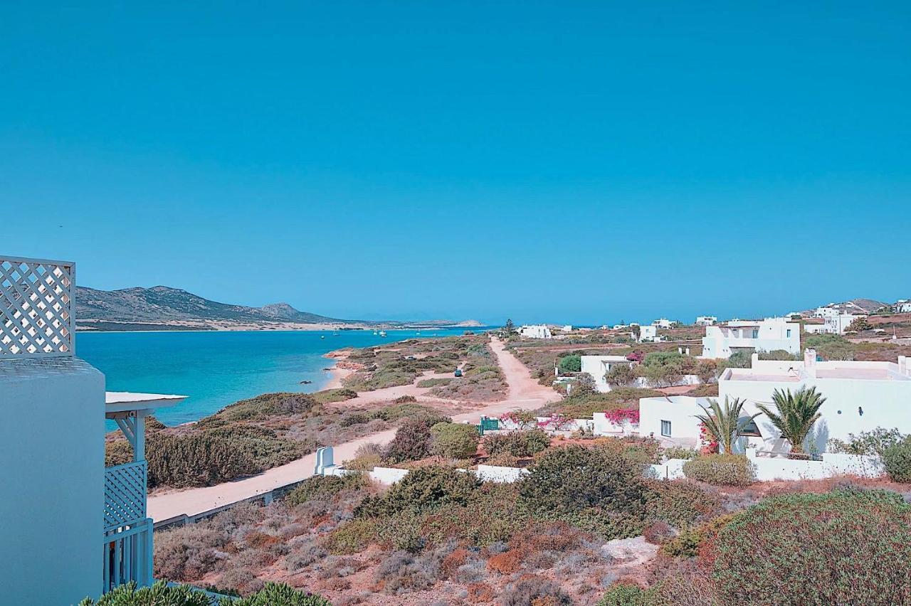 Blue Dolphin Antiparos Villas And Suites Agios Georgios  ภายนอก รูปภาพ