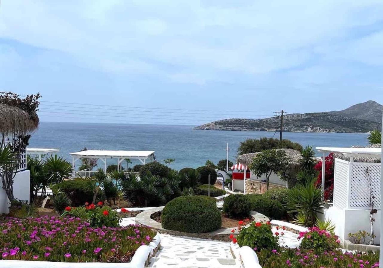 Blue Dolphin Antiparos Villas And Suites Agios Georgios  ภายนอก รูปภาพ
