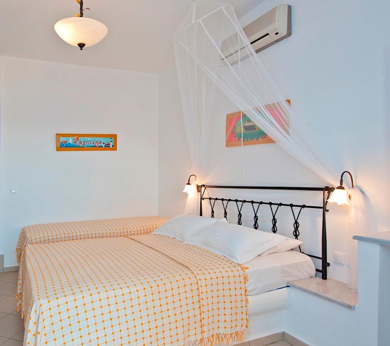 Blue Dolphin Antiparos Villas And Suites Agios Georgios  ภายนอก รูปภาพ