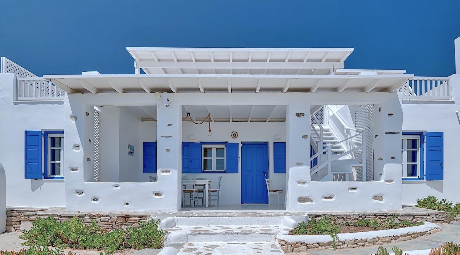 Blue Dolphin Antiparos Villas And Suites Agios Georgios  ภายนอก รูปภาพ