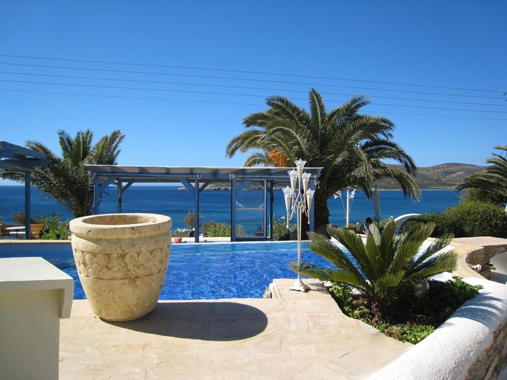 Blue Dolphin Antiparos Villas And Suites Agios Georgios  ห้อง รูปภาพ