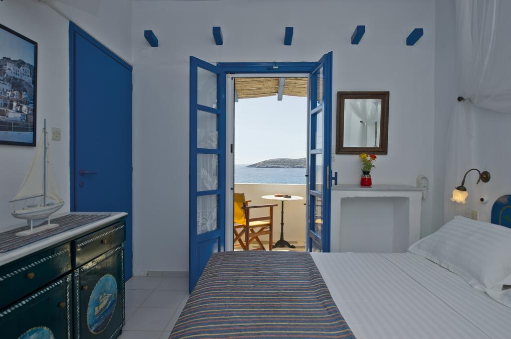 Blue Dolphin Antiparos Villas And Suites Agios Georgios  ภายนอก รูปภาพ